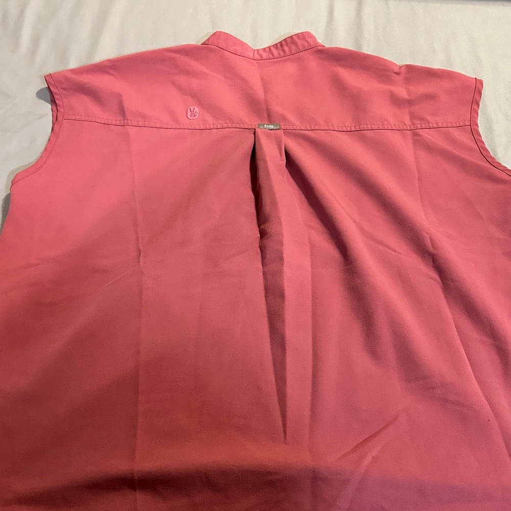 FIGS Breast Cancer Awareness Rafaela Top PO 2961 +Joggers PO 3157 (L/P) - Picture 3 of 8